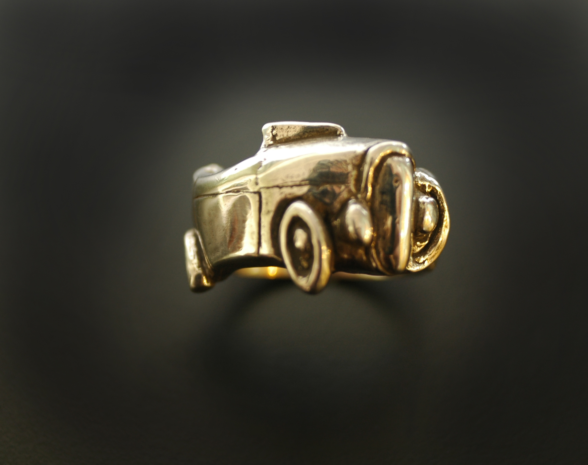 32-duece-roadster-ring.jpg