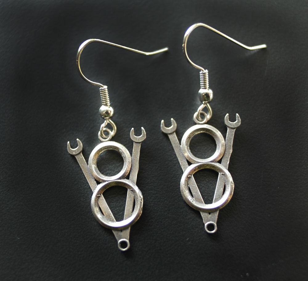 V8-wrench-earrings-1000.jpg