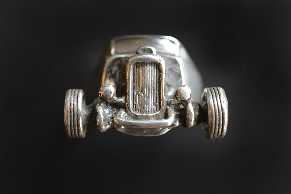32-Deuce-American-Graffiti-Ring.jpg