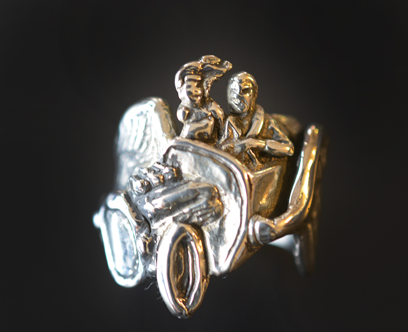 Flying-Roadster-Ring2.jpg
