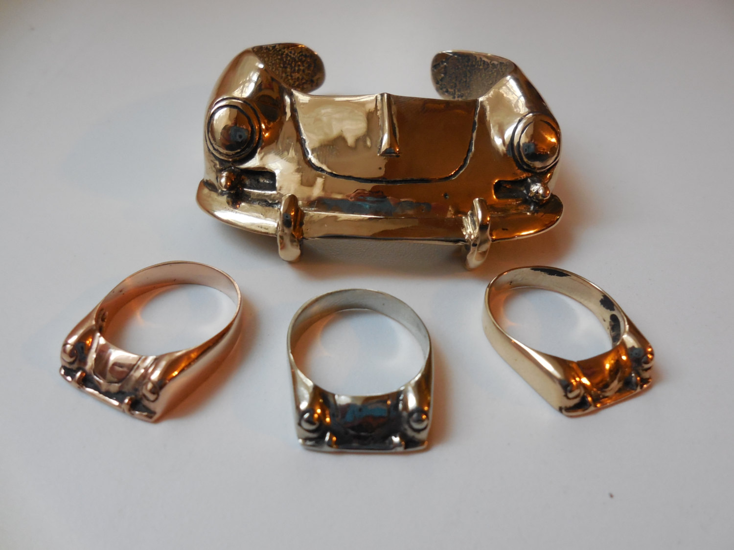 356 Bathtub Speedster Porsche Ring in 14K Gold