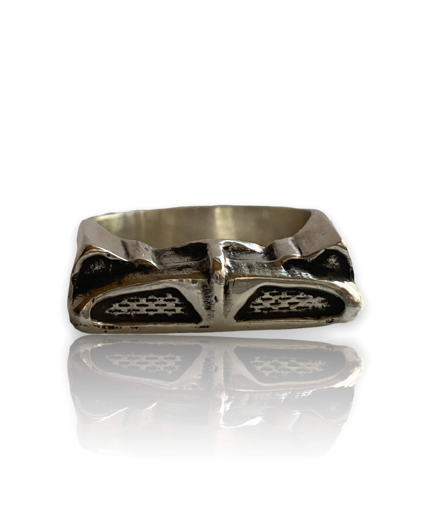 Batmobile Batman Ring Based on Barris Design - Image 2