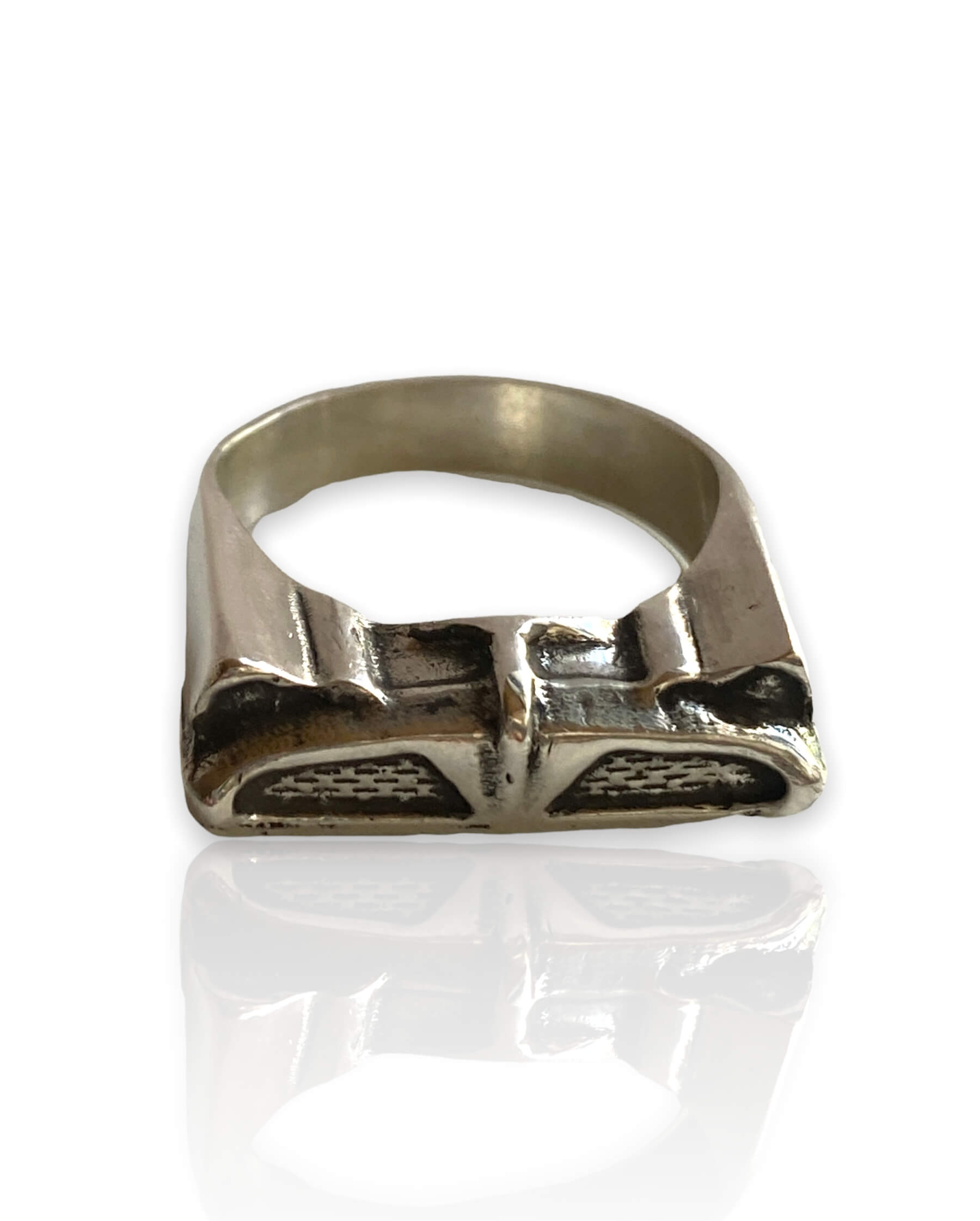 Batmobile Batman Ring Based on Barris Design
